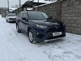 Toyota RAV4 2020 года за 15 000 000 тг. в Алматы – фото 2