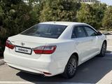Toyota Camry 2017 года за 13 500 000 тг. в Шымкент – фото 2