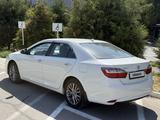 Toyota Camry 2017 года за 13 500 000 тг. в Шымкент – фото 4