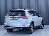 Toyota RAV4 2017 годаүшін12 500 000 тг. в Актобе – фото 5