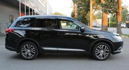 Mitsubishi Outlander 2015 года за 9 200 000 тг. в Алматы – фото 4