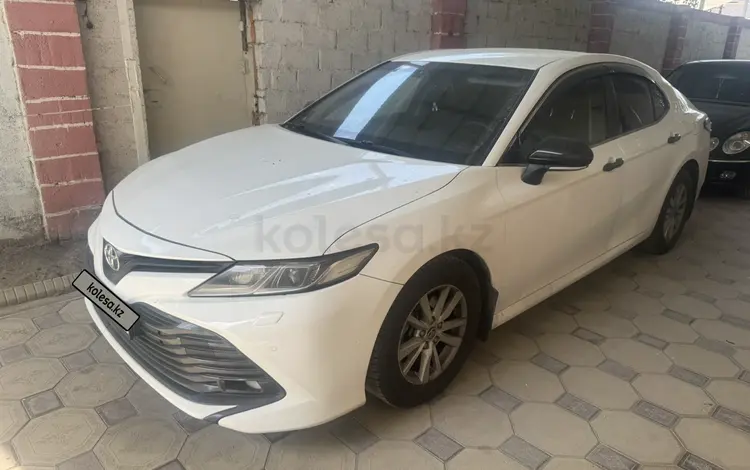 Toyota Camry 2018 года за 12 300 000 тг. в Тараз