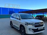 Toyota Land Cruiser 2021 года за 40 000 000 тг. в Астана