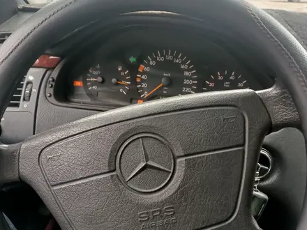 Mercedes-Benz E 200 1998 года за 2 200 000 тг. в Петропавловск