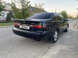 Toyota Camry 1998 года за 2 800 000 тг. в Туркестан – фото 3