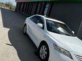 Toyota Camry 2007 годаүшін5 700 000 тг. в Актобе – фото 2