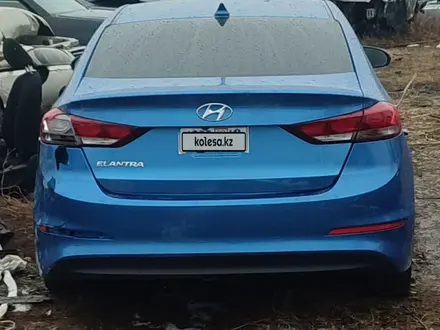 Hyundai Elantra 2018 года за 2 650 000 тг. в Актобе – фото 4