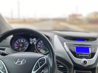 Hyundai Elantra 2013 годаfor3 300 000 тг. в Атырау