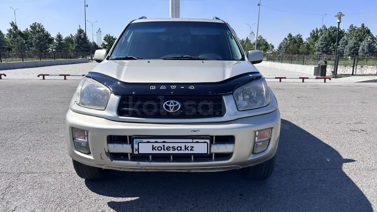 Toyota RAV4, 2001