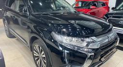 Mitsubishi Outlander 2018 года за 9 800 000 тг. в Астана – фото 2