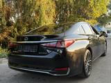 Lexus ES 250 2021 года за 21 200 000 тг. в Алматы – фото 3