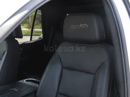 Chevrolet Tahoe 2023 года за 50 000 000 тг. в Алматы – фото 33