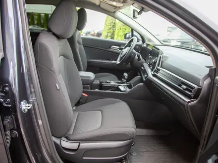 Kia Sportage 2025 года за 12 990 000 тг. в Алматы – фото 15