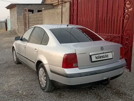 Volkswagen Passat 1997 года за 1 300 000 тг. в Тараз – фото 3