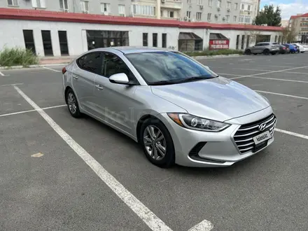 Hyundai Elantra 2017 года за 7 500 000 тг. в Атырау