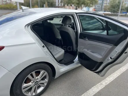 Hyundai Elantra 2017 года за 7 500 000 тг. в Атырау – фото 8