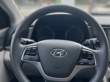 Hyundai Elantra 2017 года за 7 500 000 тг. в Атырау – фото 12