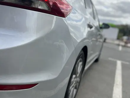 Hyundai Elantra 2017 года за 7 500 000 тг. в Атырау – фото 5