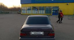 Mercedes-Benz E 220 1994 года за 2 100 000 тг. в Усть-Каменогорск – фото 4