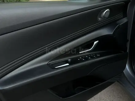 Hyundai Elantra 2023 года за 8 600 000 тг. в Алматы – фото 19