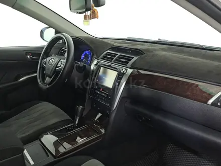 Toyota Camry 2015 года за 9 630 000 тг. в Астана – фото 14