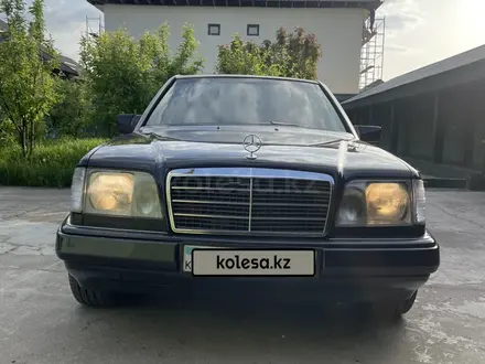 Mercedes-Benz E 280 1992 года за 2 350 000 тг. в Шымкент – фото 3