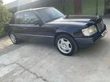 Mercedes-Benz E 280 1992 года за 2 350 000 тг. в Шымкент