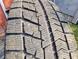Комплект зимних шин Bridgestone Blizzak VRX за 70 000 тг. в Алматы