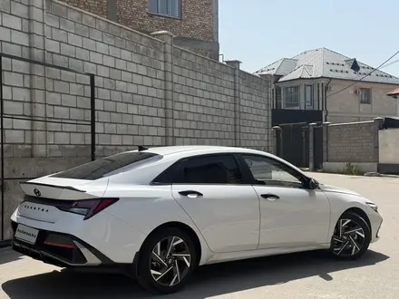 Hyundai Elantra 2023 года за 7 900 000 тг. в Алматы – фото 14