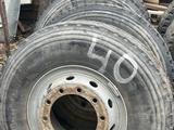 Грузовые шины с дисками 12R22.5 за 30 000 тг. в Туздыбастау – фото 3
