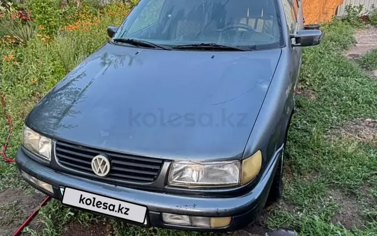 Volkswagen Passat 1995 года за 1 250 000 тг. в Талдыкорган