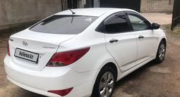 Hyundai Solaris 2015 года за 5 600 000 тг. в Шымкент – фото 2