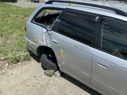 Toyota Caldina 1999 года за 1 500 000 тг. в Усть-Каменогорск – фото 3