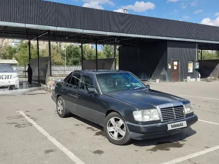 Mercedes-Benz E 200 1992 года за 1 800 000 тг. в Талдыкорган