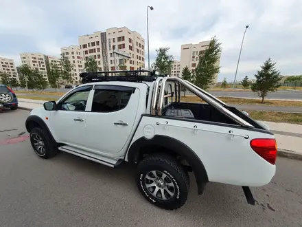 Mitsubishi L200 2007 года за 7 700 000 тг. в Нур-Султан (Астана) – фото 14