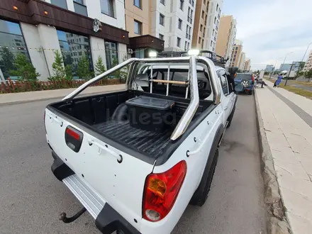 Mitsubishi L200 2007 года за 7 700 000 тг. в Нур-Султан (Астана) – фото 18