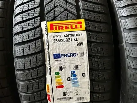 Зимние шины разной ширины PIRELLI winter Sotozero lll за 280 000 тг. в Астана