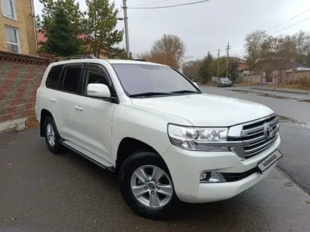 Toyota Land Cruiser 2020 года за 35 000 000 тг. в Астана