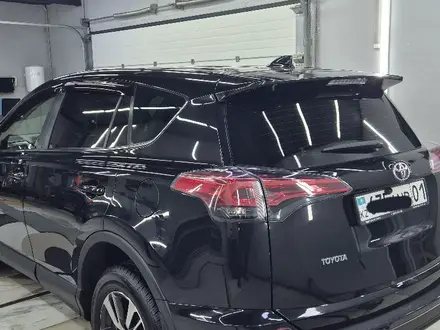 Toyota RAV4 2016 года за 11 500 000 тг. в Астана – фото 2