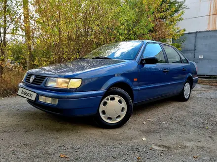 Volkswagen Passat 1995 года за 2 700 000 тг. в Кокшетау