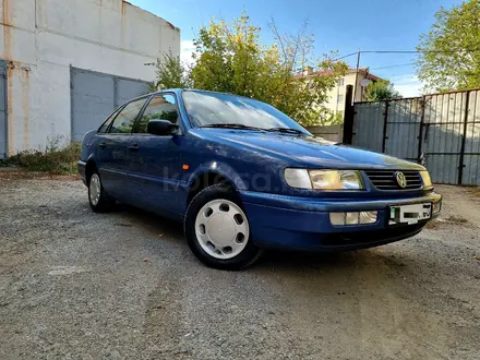 Volkswagen Passat 1995 года за 2 700 000 тг. в Кокшетау – фото 3