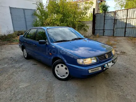 Volkswagen Passat 1995 года за 2 700 000 тг. в Кокшетау – фото 4