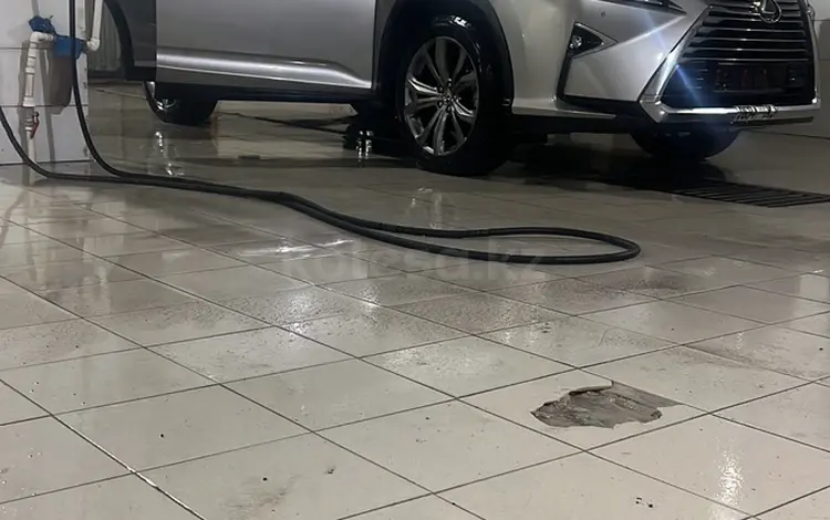 Lexus RX 350 2017 года за 18 000 000 тг. в Актобе
