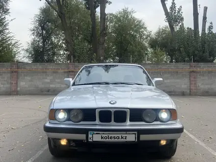 BMW 525 1991 года за 2 150 000 тг. в Алматы – фото 2