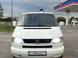 Volkswagen Caravelle 2002 года за 5 000 000 тг. в Астана