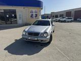 Mercedes-Benz CLK 320 2001 годаfor3 900 000 тг. в Актау