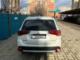 Mitsubishi Outlander 2018 годаүшін10 200 000 тг. в Актобе – фото 3