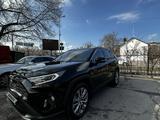 Toyota RAV4 2021 года за 18 000 000 тг. в Алматы – фото 3