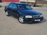 Mercedes-Benz C 180 1996 годаfor1 550 000 тг. в Жезказган – фото 2