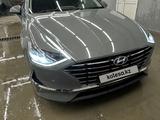 Hyundai Sonata 2019 годаfor9 800 000 тг. в Астана – фото 3